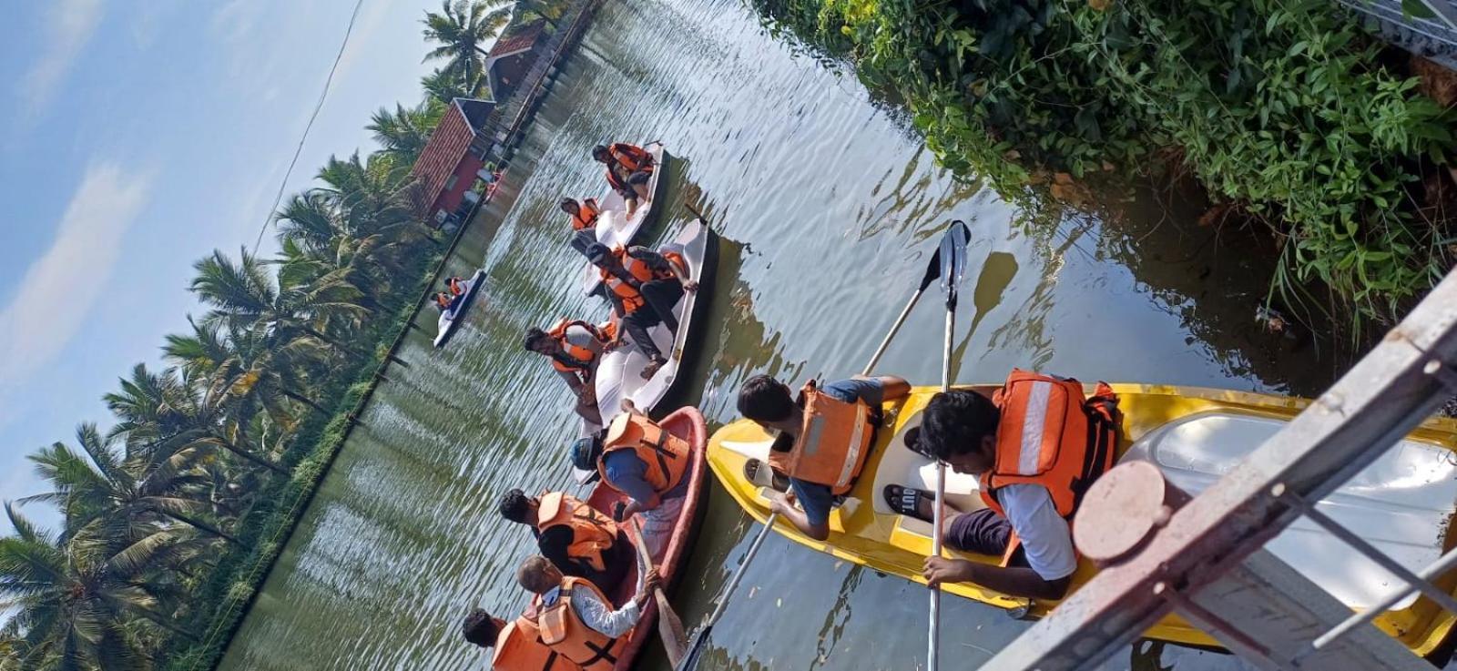 Munroe Island Lake Resort Mundrothuruth Экстерьер фото