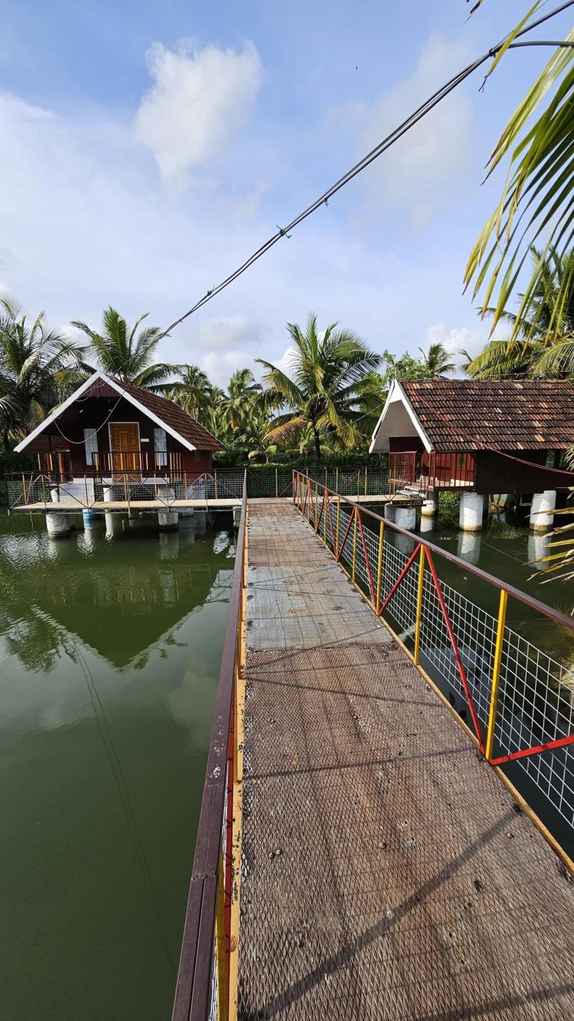 Munroe Island Lake Resort Mundrothuruth Экстерьер фото