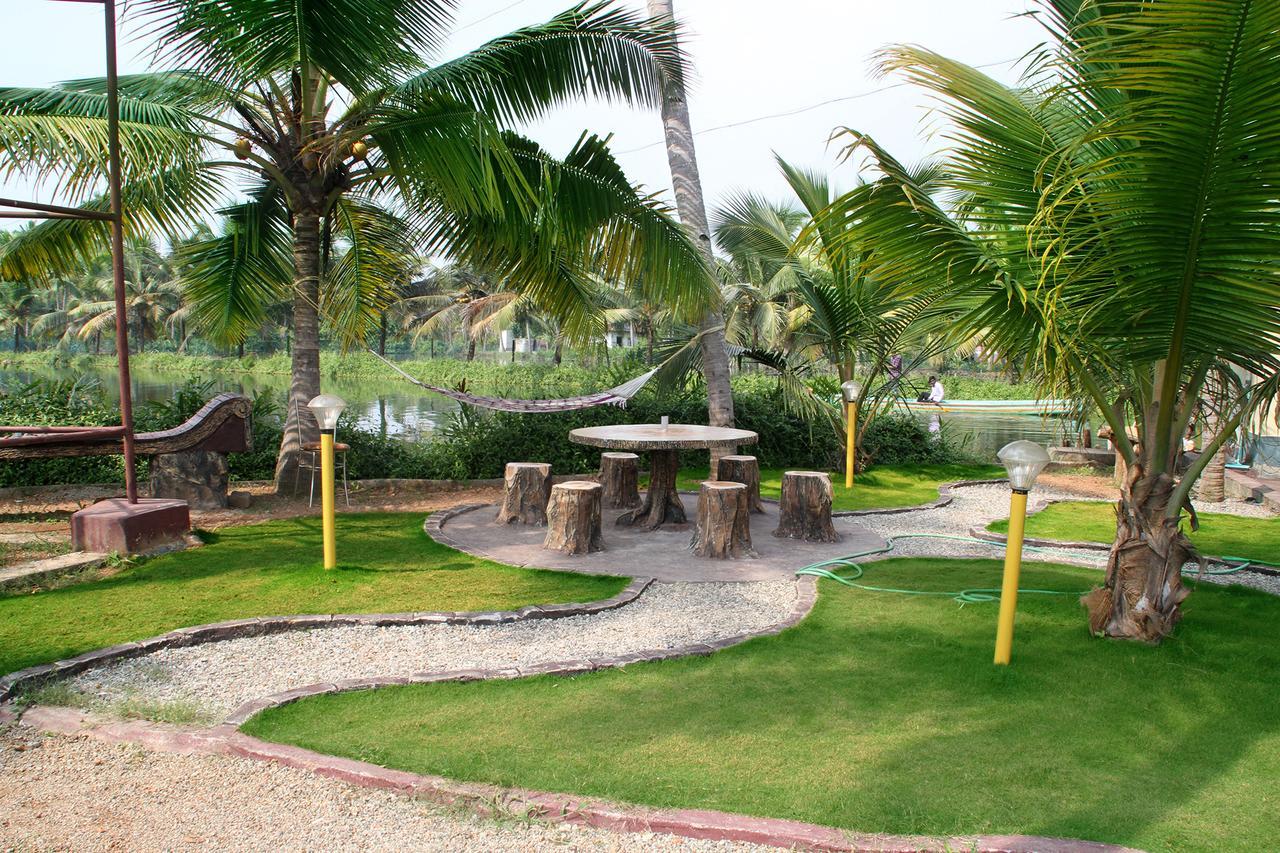 Munroe Island Lake Resort Mundrothuruth Экстерьер фото